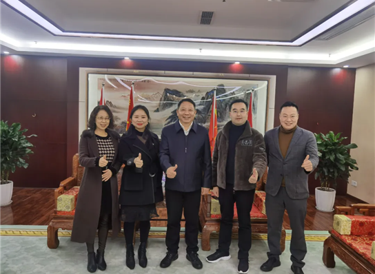 博多钻研院校友联盟走进四川海博论坛hibet建设集团